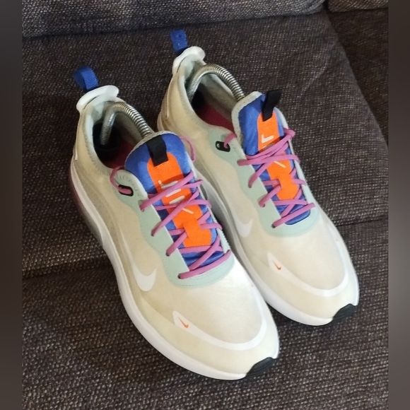 Nike Air Max Dia 'Fossil' CI3898-200 Size 9 Women's NWOT - Picture 2 of 7